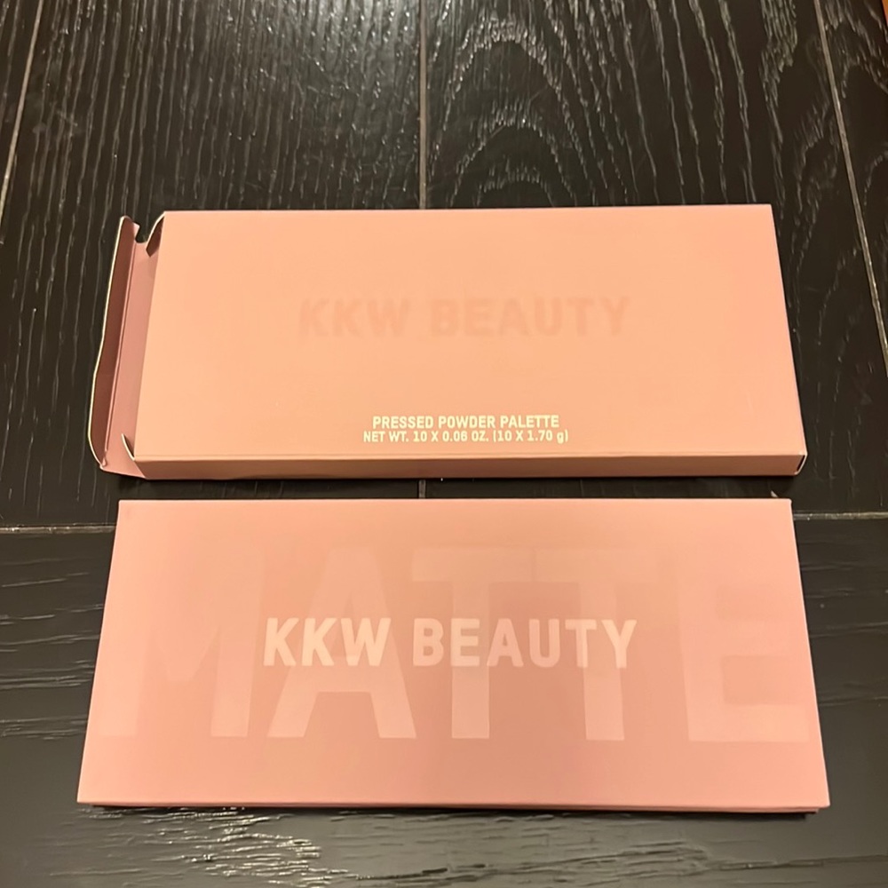 KKW Pressed Powder Palette Matte Mauve